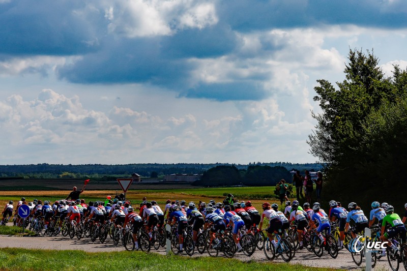 European Championships Munich 2022 - 2022 UEC Road Elite European Championships - Women's Road Race - 21/08/2022 - Scenery - Peloton - photo Luca Bettini/UEC/SprintCyclingAgency?2022